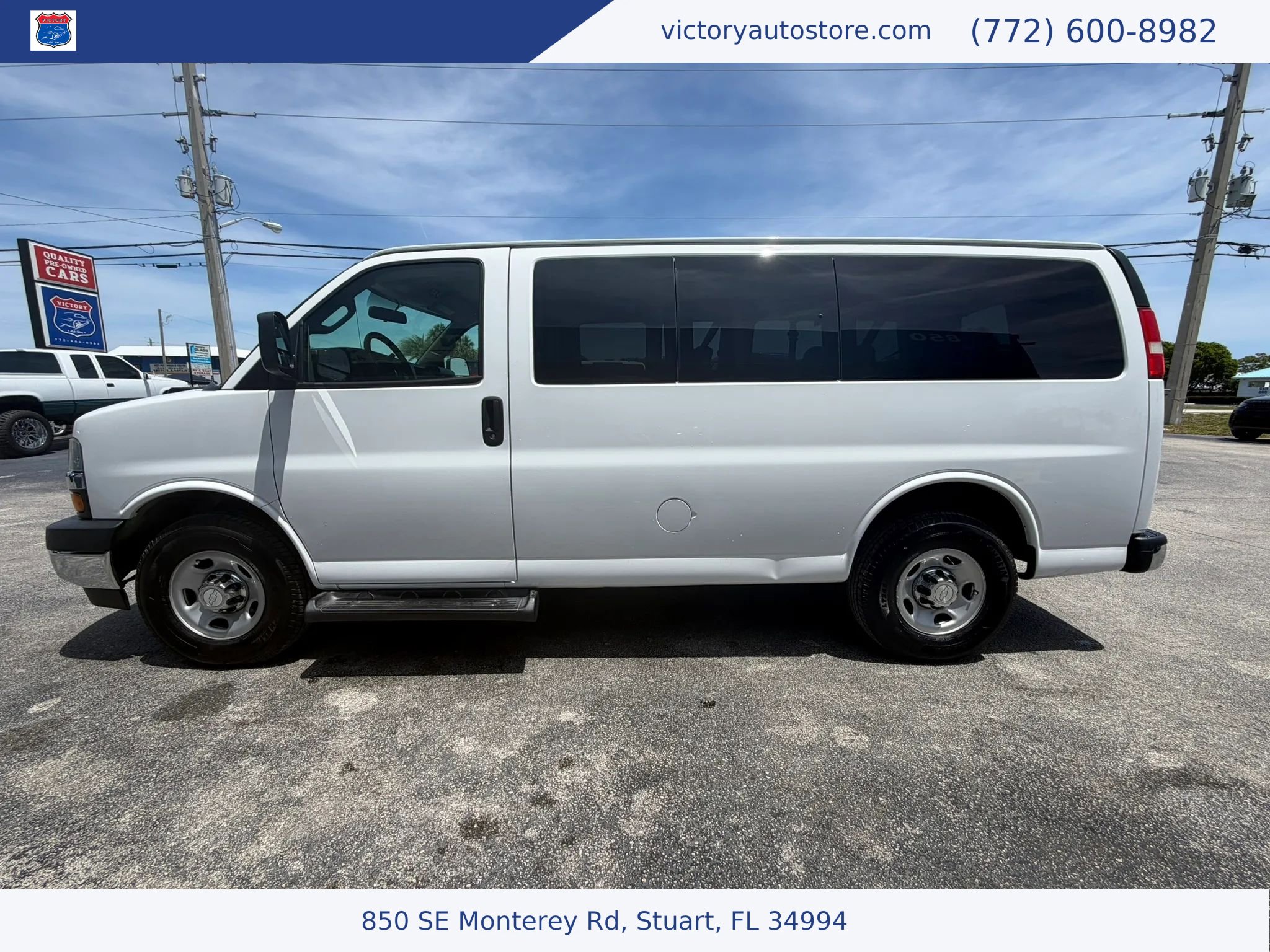 Used 2018 Chevrolet Express 3500 LT w/ LT Preferred Equipment Group RWD image 6