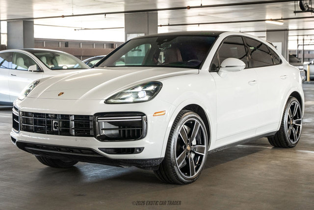 Used 2023 Porsche Cayenne Turbo AWD/4WD image 14