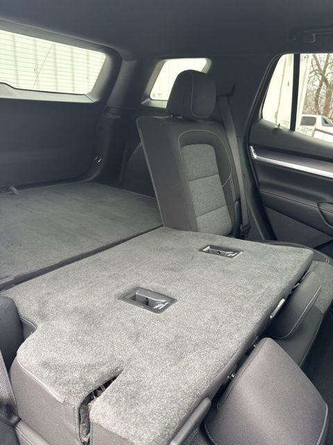 Used 2025 GMC Terrain Elevation image 42