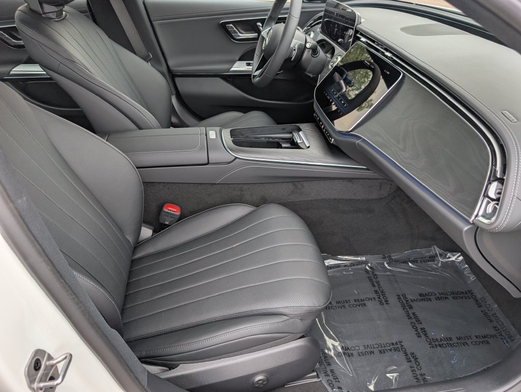 New 2026 Mercedes-Benz E 350 4MATIC Sedan image 12