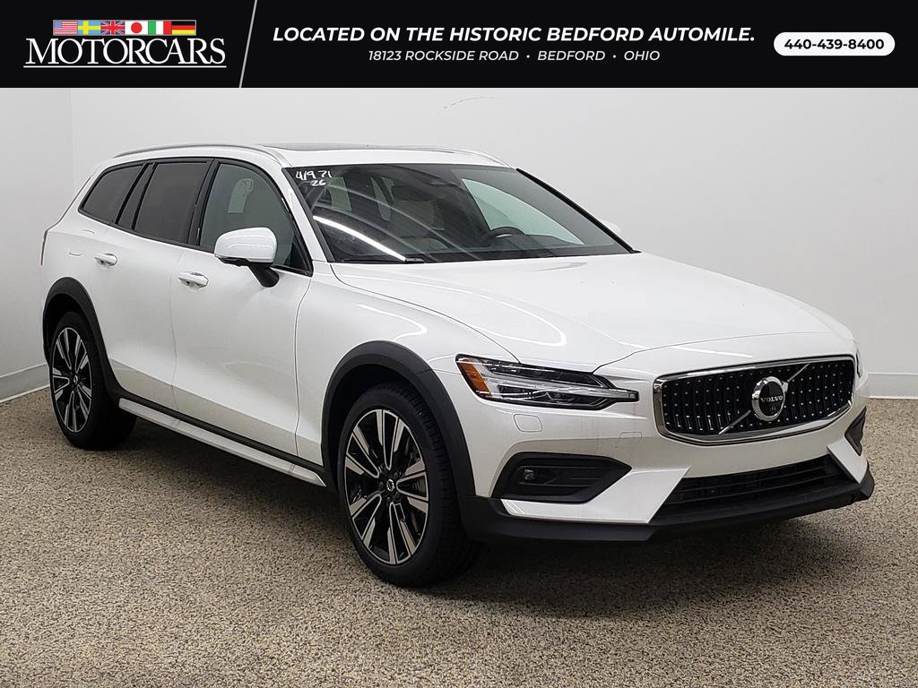 New 2026 Volvo V60 B5 Cross Country Ultra w/ Climate Package AWD/4WD image 1