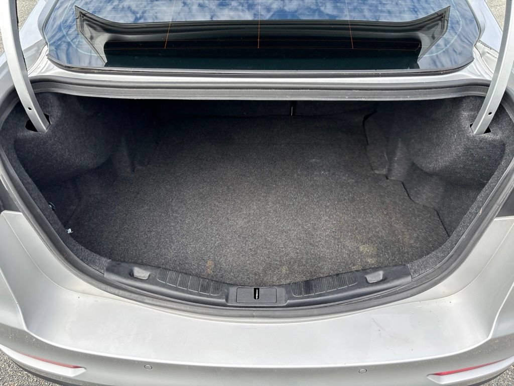 Used 2019 Ford Fusion SE FWD image 26