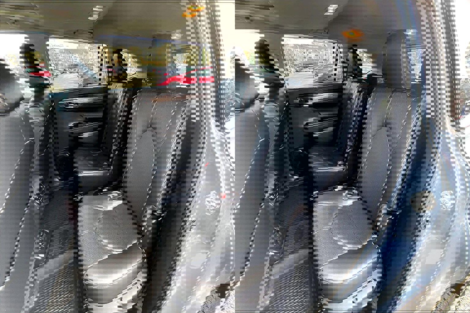 Used 2020 Toyota Highlander Limited image 25