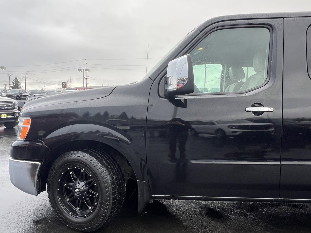 Used 2019 Nissan NV 3500 SL image 7
