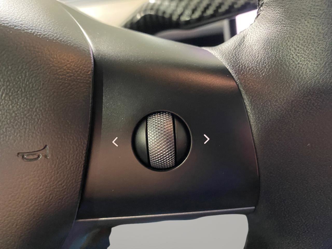 Used 2020 Tesla Model Y Long Range AWD/4WD image 18
