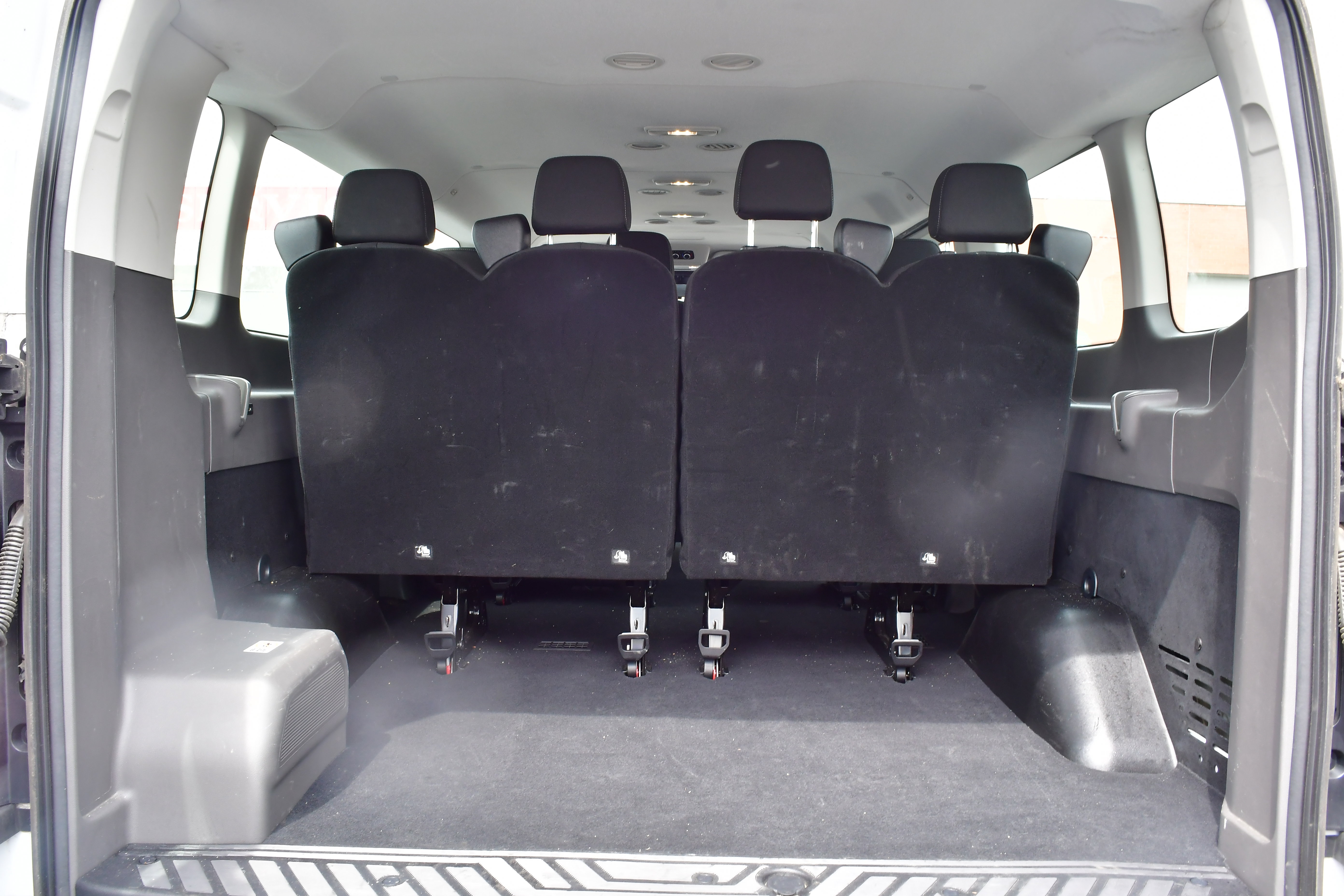 Used 2023 Ford Transit 350 XLT RWD image 8