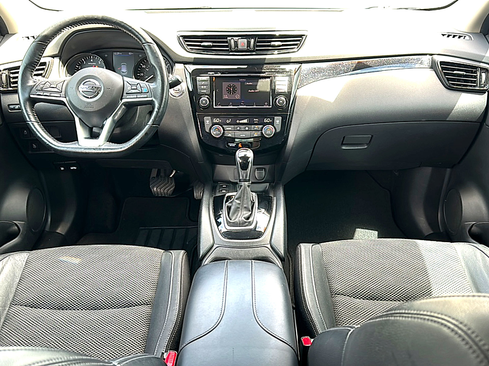 Used 2022 Nissan Rogue Sport SV w/ Technology Package FWD image 20