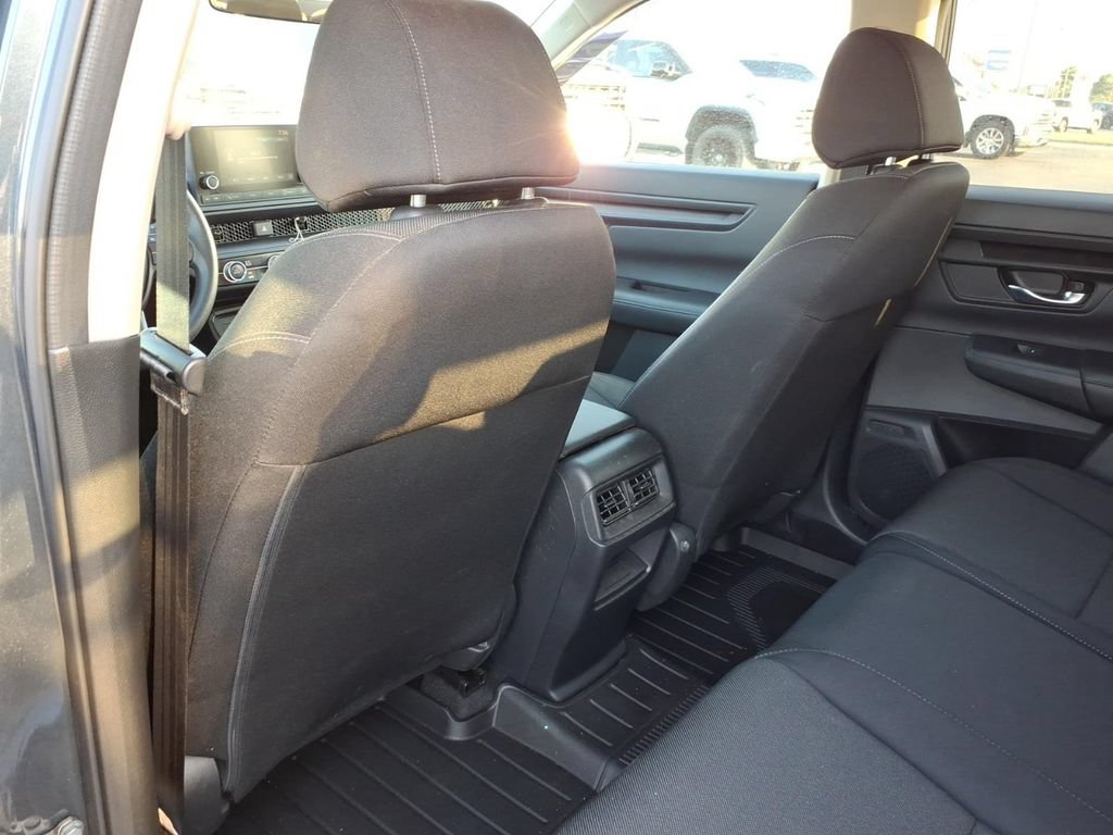 Used 2025 Honda CR-V LX image 9