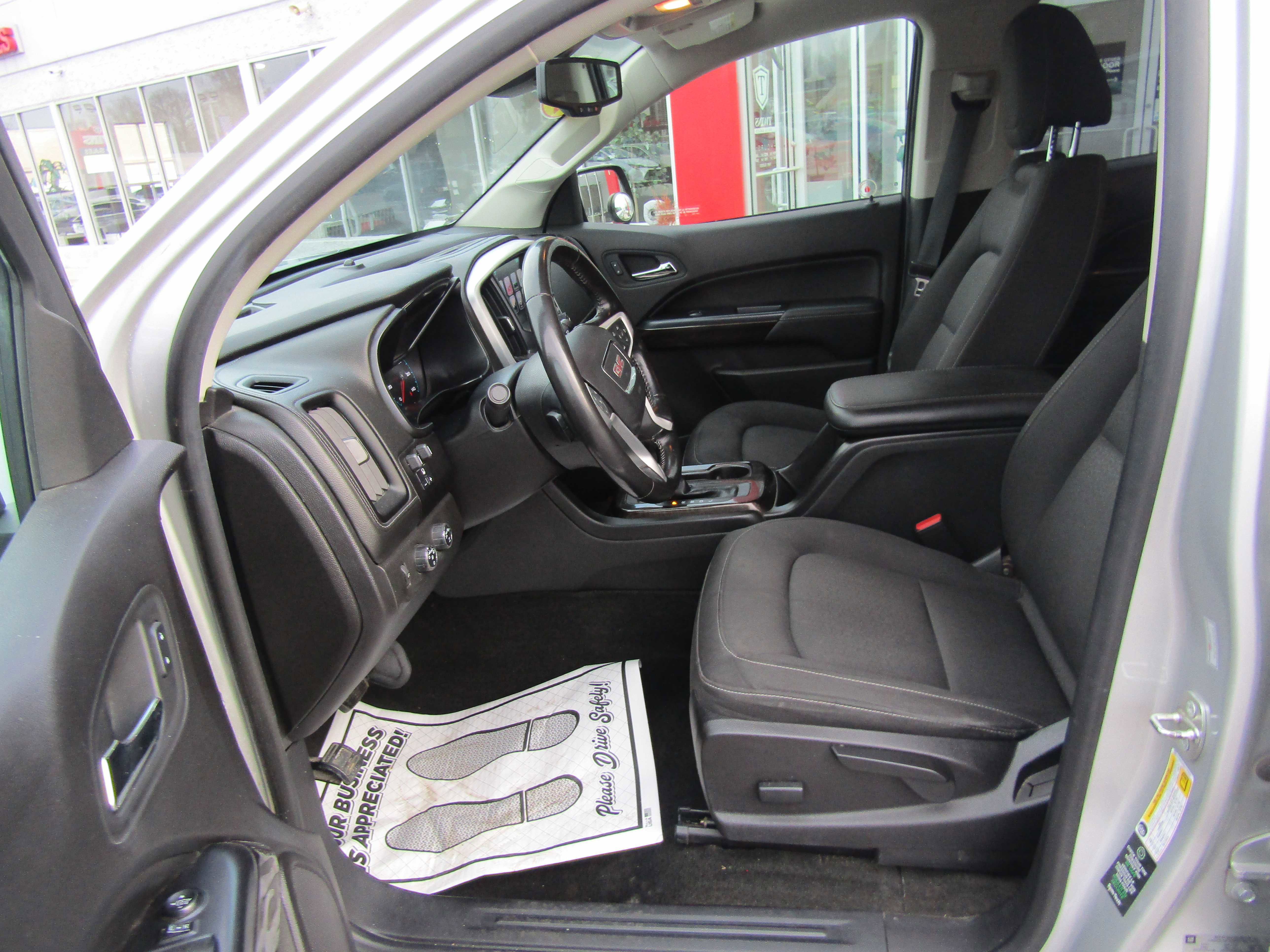 Used 2017 GMC Canyon SLE image 18