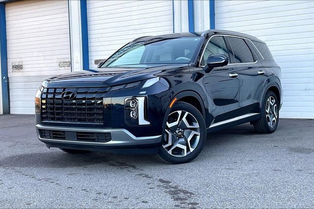Certified 2025 Hyundai Palisade Limited image 2