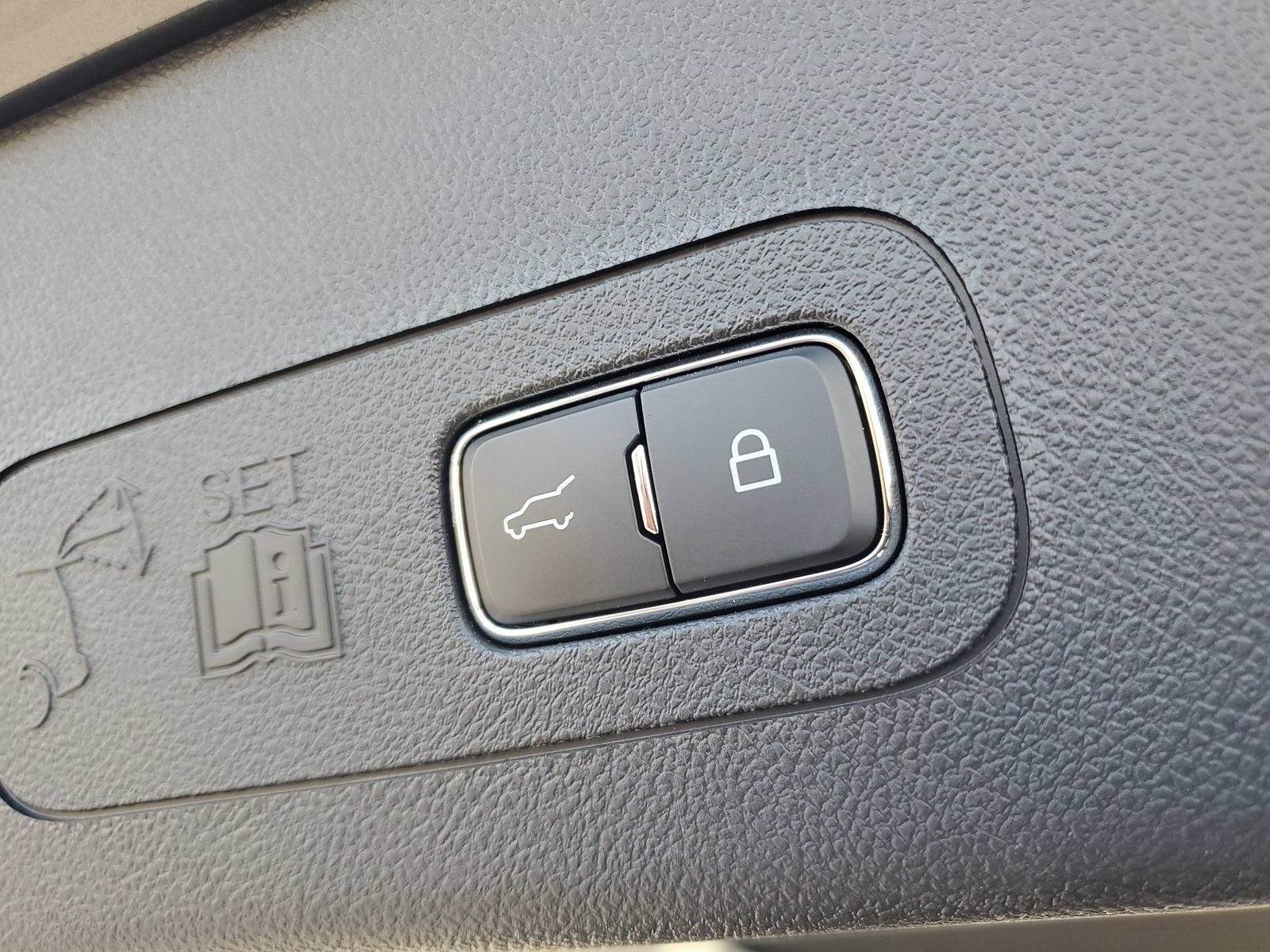 Used 2025 Lincoln Aviator Reserve w/ Equipment Group 201A AWD/4WD image 7