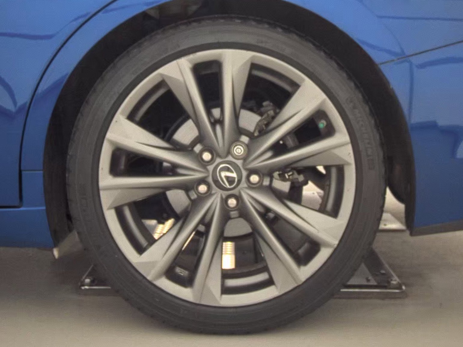 Used 2020 Lexus ES 350 F Sport w/ Accessory Package 2 FWD image 12