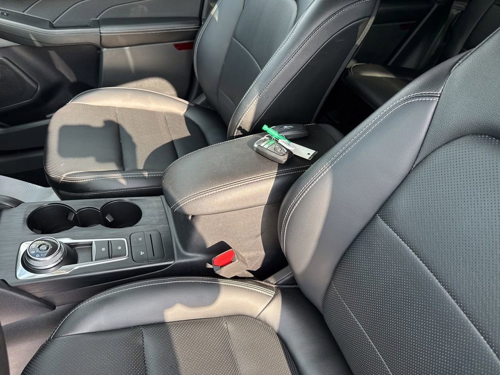 Used 2022 Ford Escape SEL FWD image 25