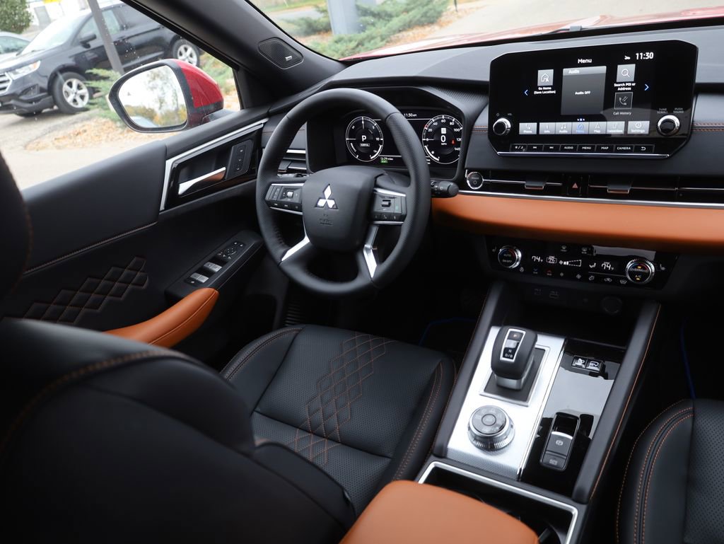 New 2025 Mitsubishi Outlander SEL image 23