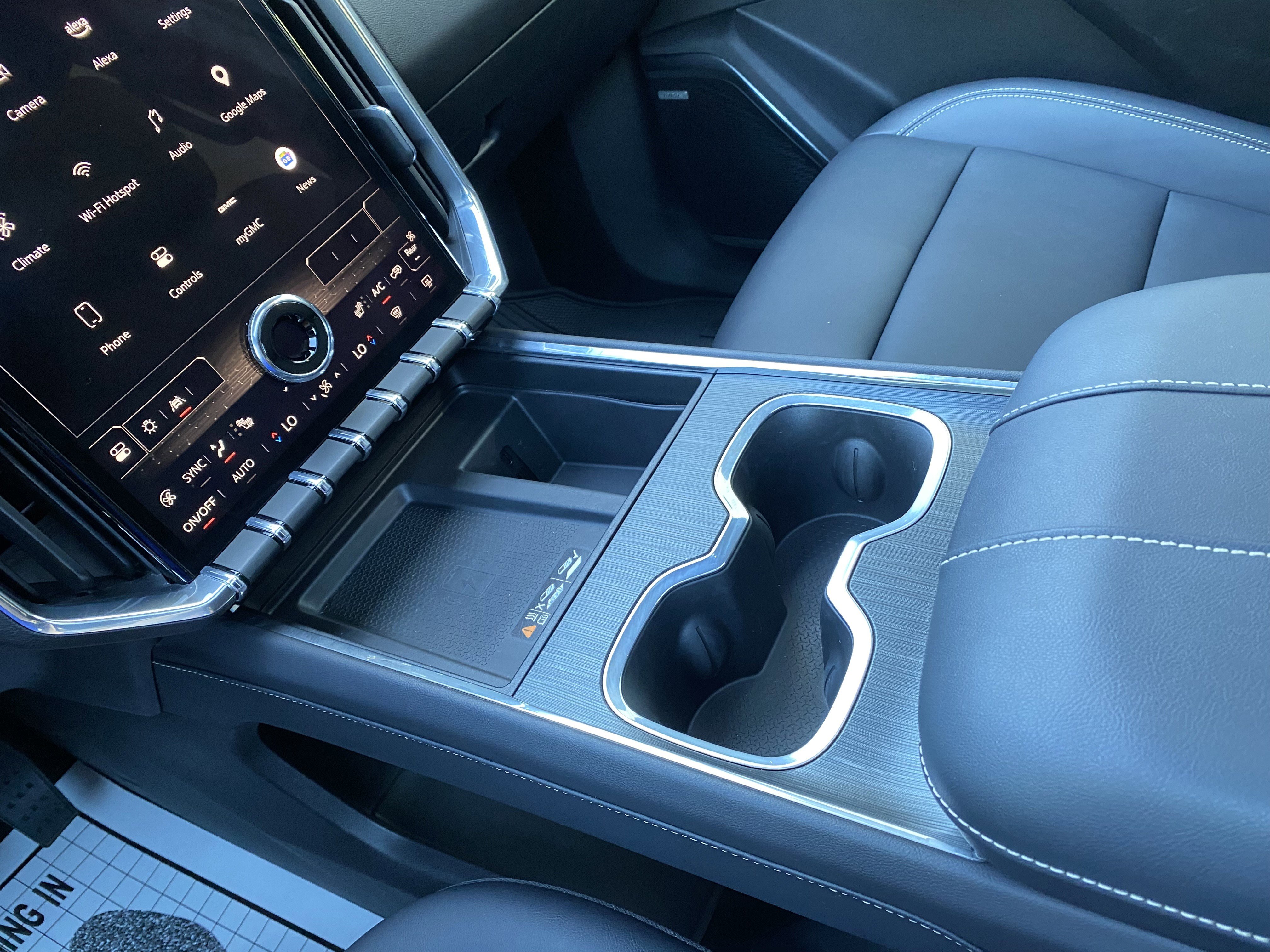 Used 2024 GMC Acadia Elevation w/ Luxury Package FWD image 29