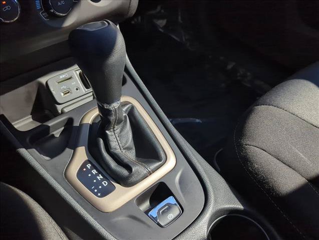 Used 2016 Jeep Cherokee Sport FWD image 26
