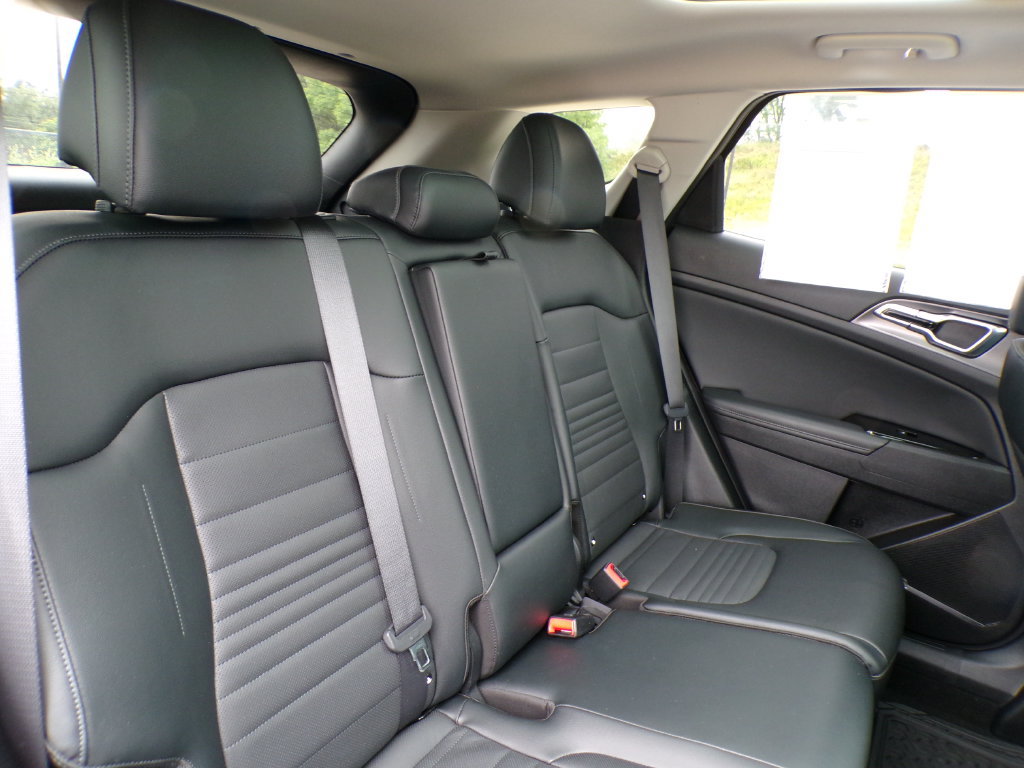 Used 2023 Kia Sportage SX FWD image 17