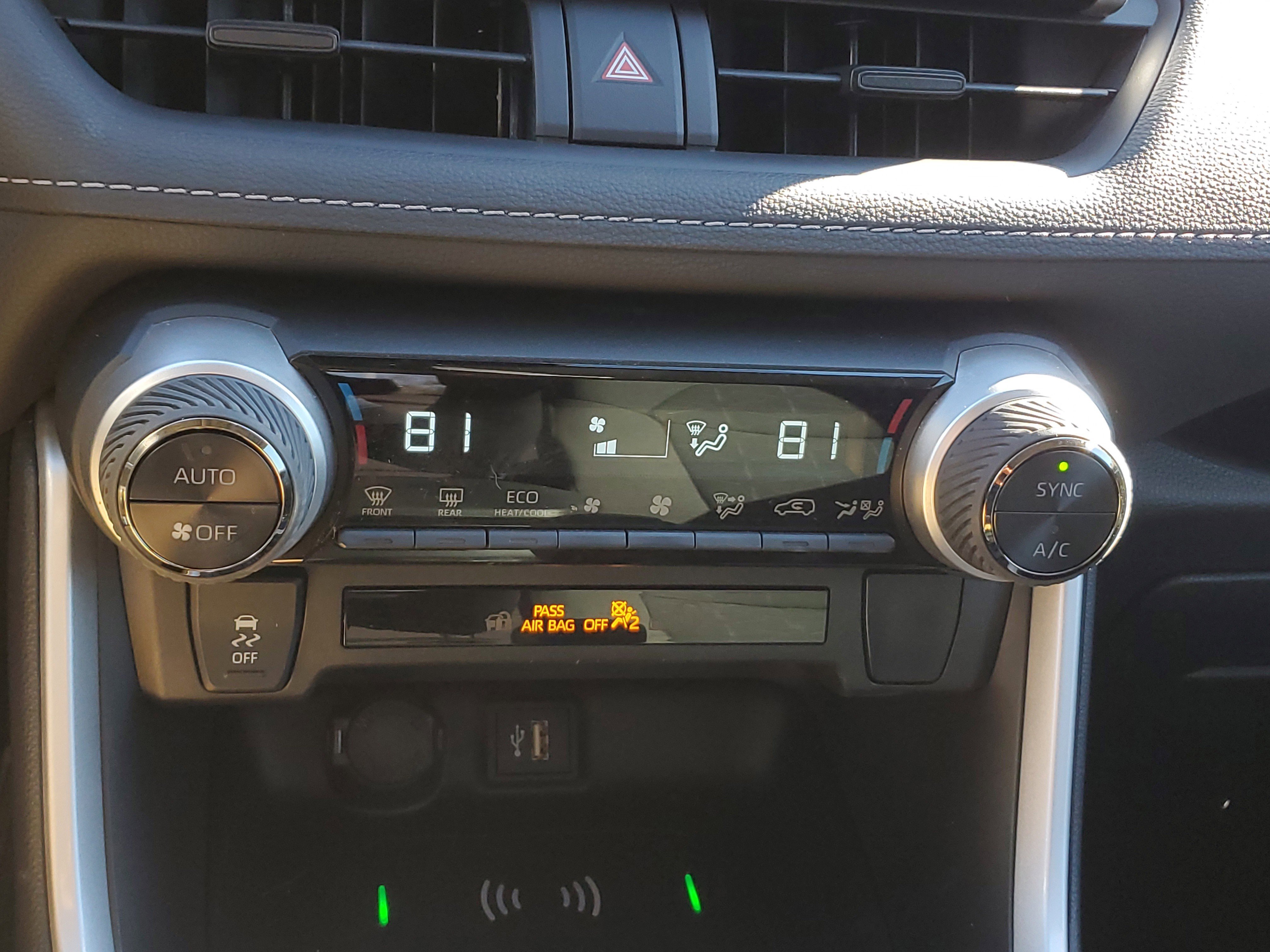 Used 2025 Toyota RAV4 XLE image 26