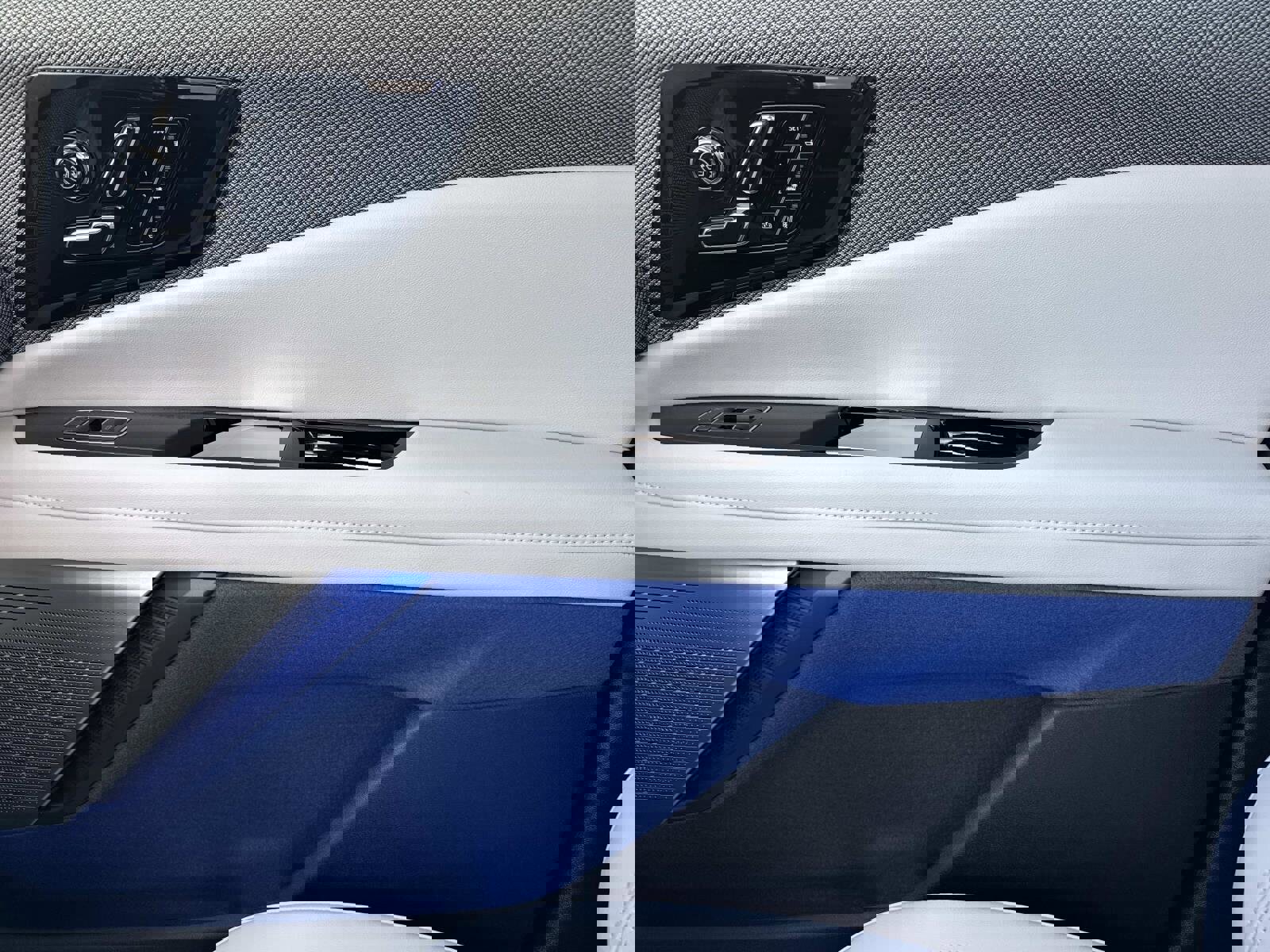 New 2026 Cadillac Optiq Sport 2 image 24