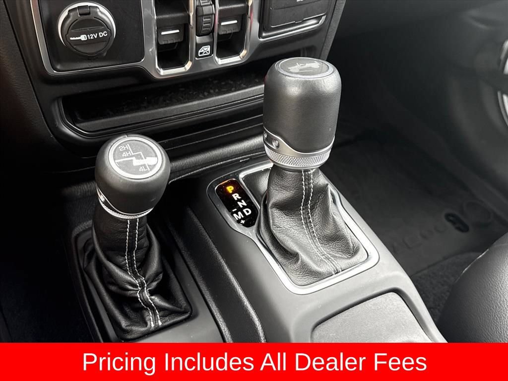 Used 2023 Jeep Wrangler Unlimited Sahara w/ Safety Group AWD/4WD image 21