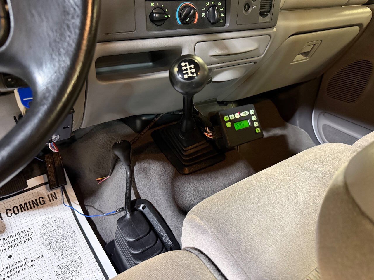 Used 1999 Ford F350 4x4 Regular Cab DRW Super Duty image 5