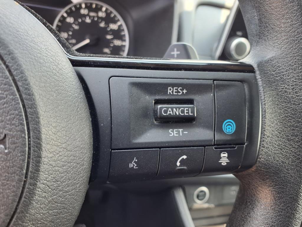 Used 2023 Nissan Rogue SV image 23