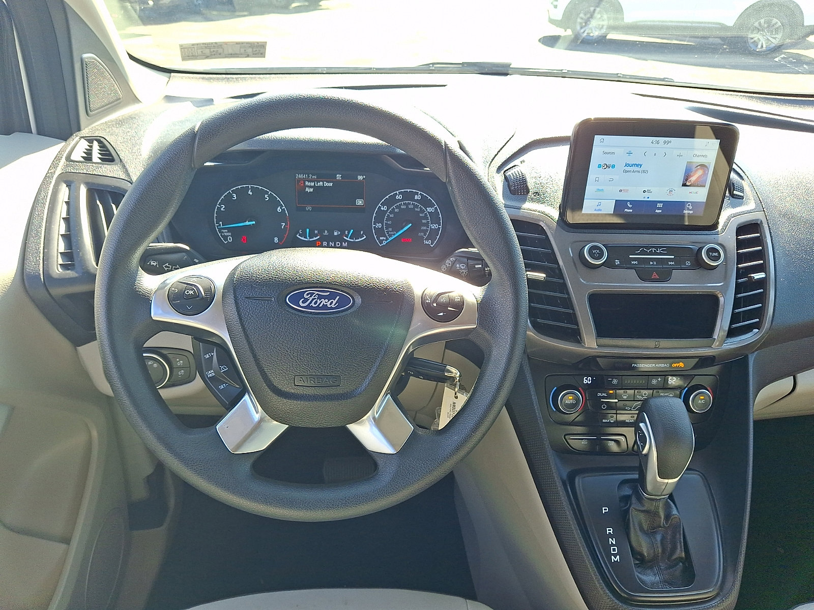 Used 2022 Ford Transit Connect XLT image 18