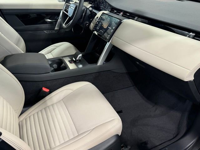 New 2024 Land Rover Discovery Sport S image 33