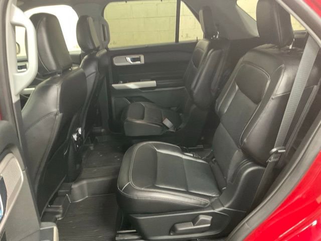 Used 2021 Ford Explorer Limited w/ Equipment Group 301A AWD/4WD image 10