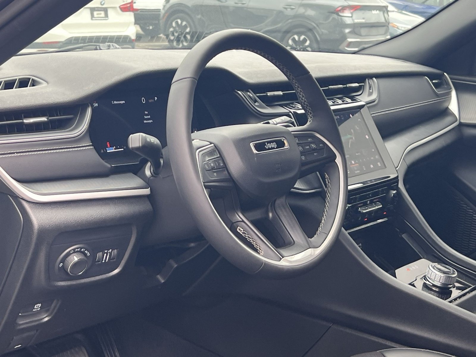 Used 2024 Jeep Grand Cherokee Altitude AWD/4WD image 15