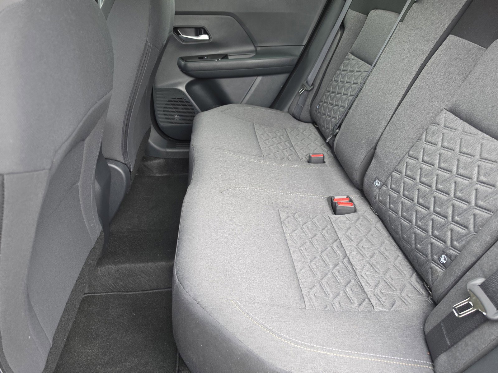 Used 2025 Nissan Kicks SV image 11