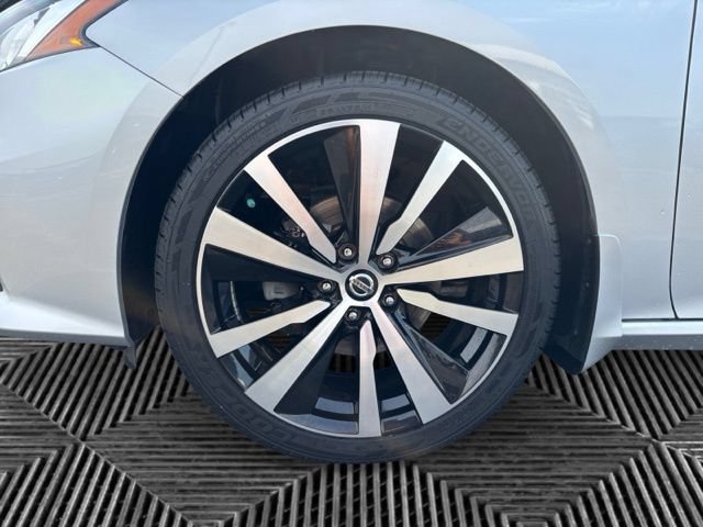 Used 2020 Nissan Altima 2.5 SR w/ Premium Package AWD/4WD image 29