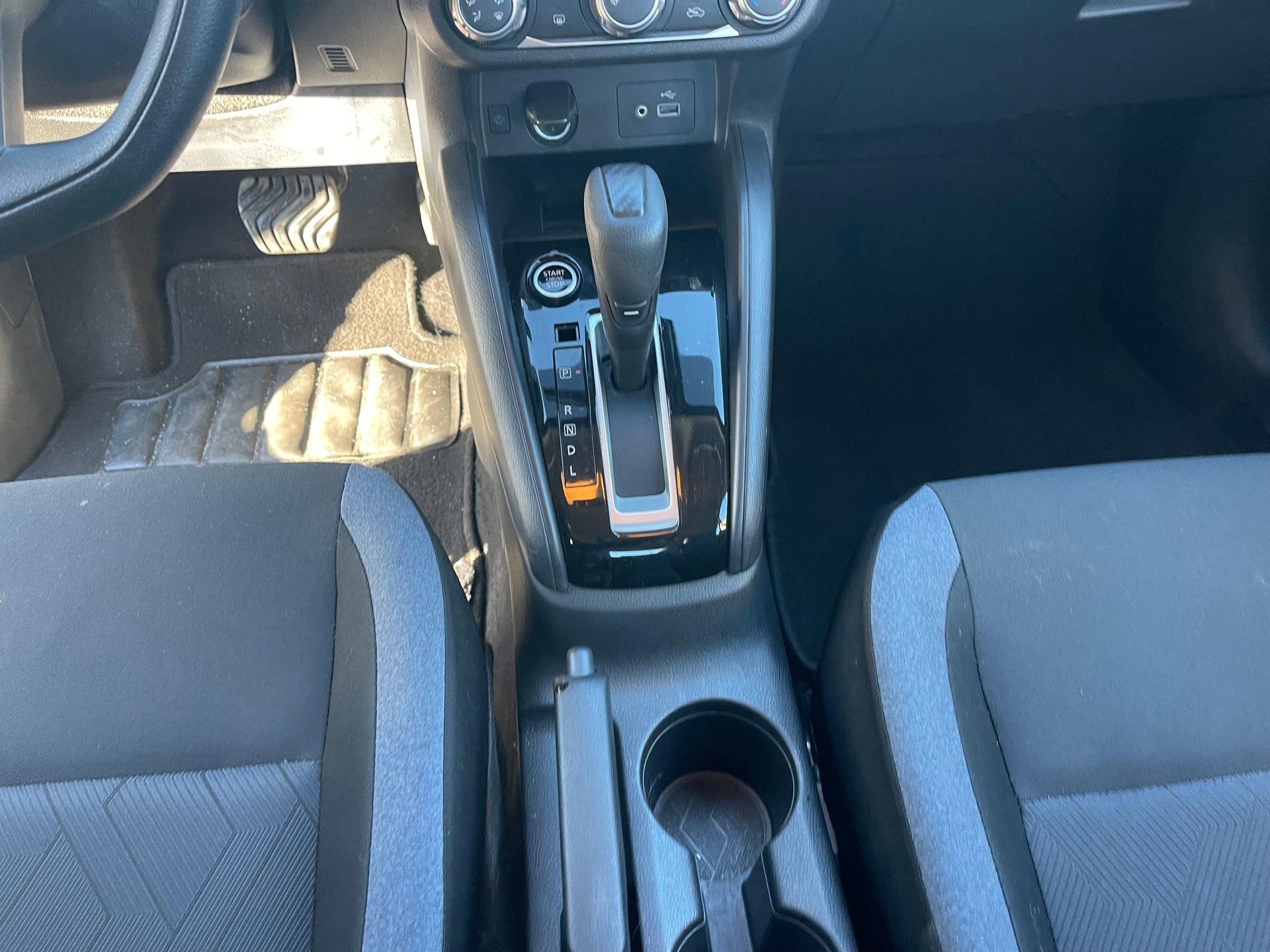 Used 2023 Nissan Versa SV image 17