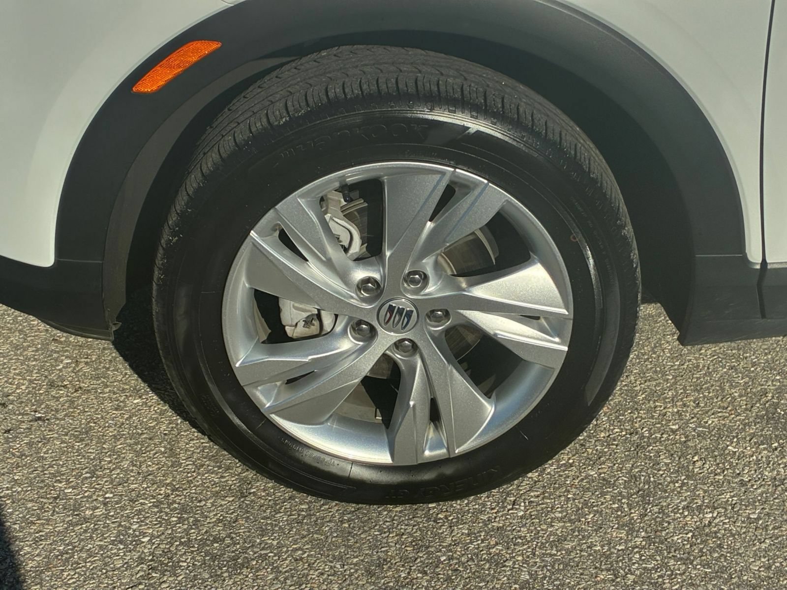 Used 2025 Buick Encore GX Preferred AWD/4WD image 24