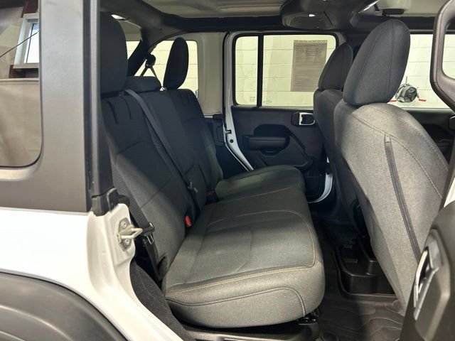 Used 2024 Jeep Wrangler Unlimited AWD/4WD image 17