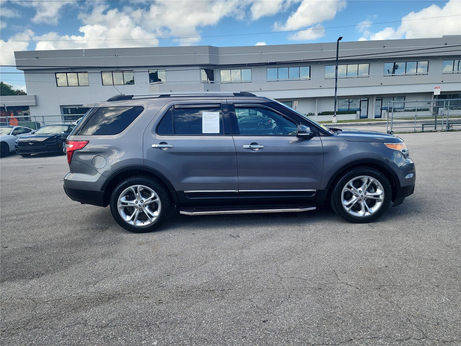 Used 2014 Ford Explorer Limited image 8