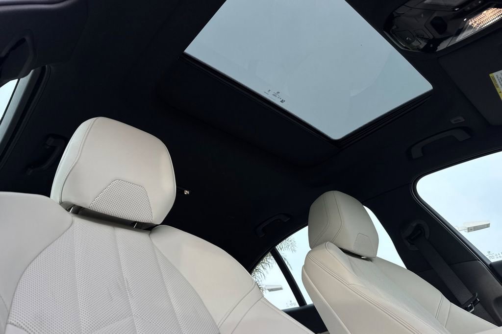 Used 2024 BMW i5 eDrive40i w/ M Sport Package image 17