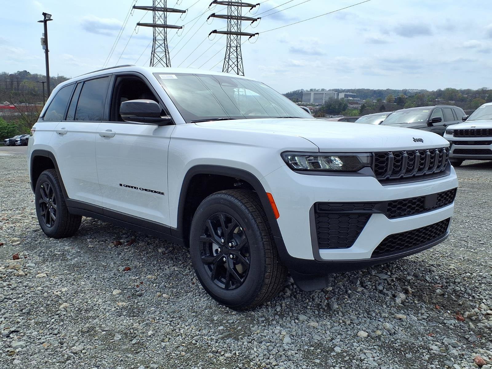 New 2026 Jeep Grand Cherokee Altitude AWD/4WD image 2