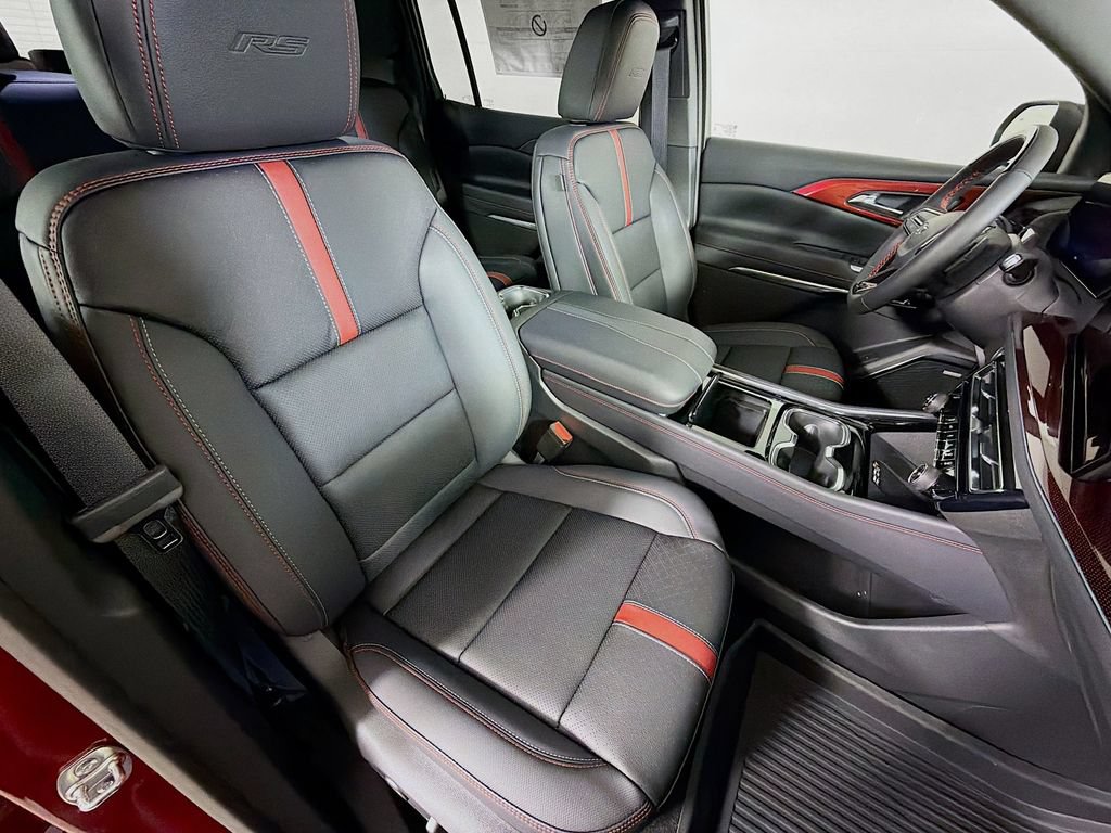 New 2026 Chevrolet Traverse RS w/ LPO, Floor Liner Package AWD/4WD image 25