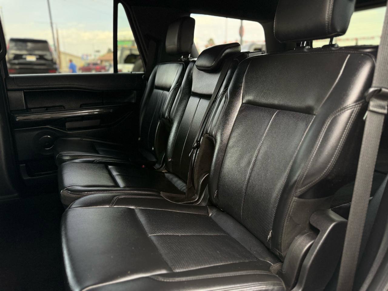 Used 2019 Ford Expedition XLT w/ Equipment Group 201A RWD image 13