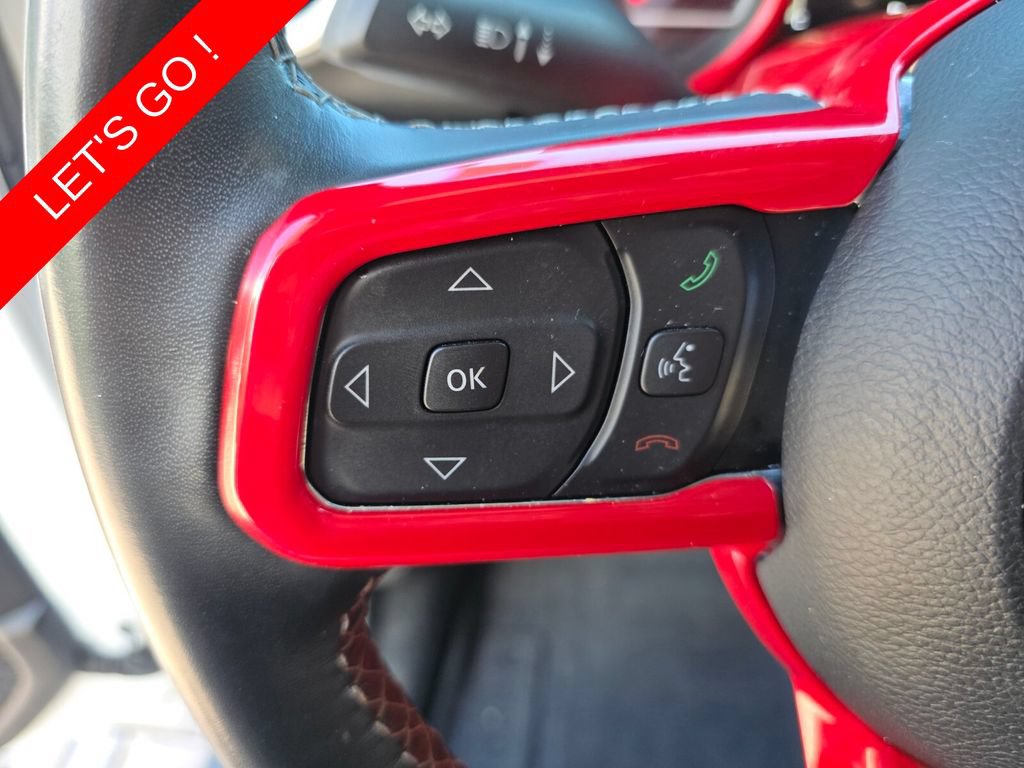 Used 2022 Jeep Wrangler Unlimited Sahara AWD/4WD image 31
