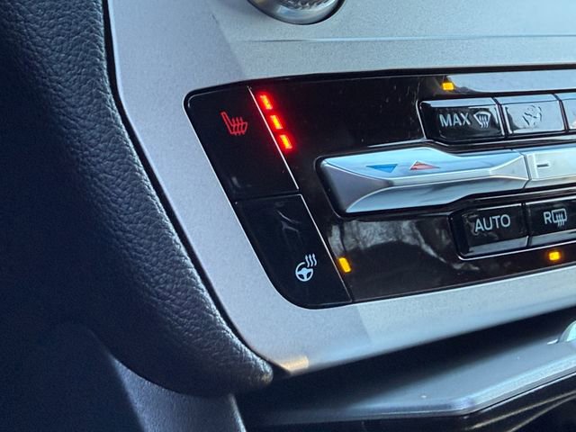 Used 2022 Ford Explorer XLT w/ Equipment Group 202A image 10