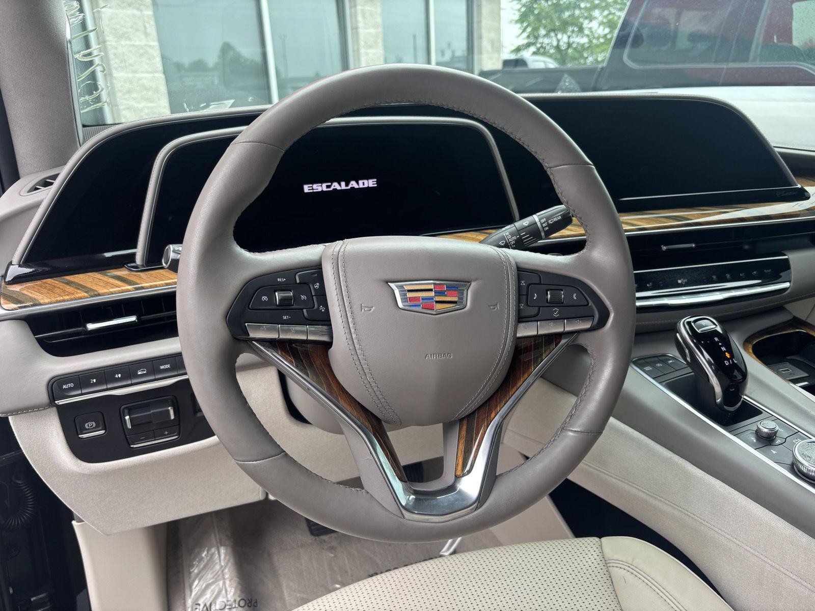 Used 2021 Cadillac Escalade ESV Premium Luxury Platinum AWD/4WD image 6