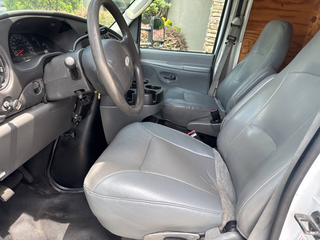 Used 2003 Ford E-450 and Econoline 450 RWD image 10