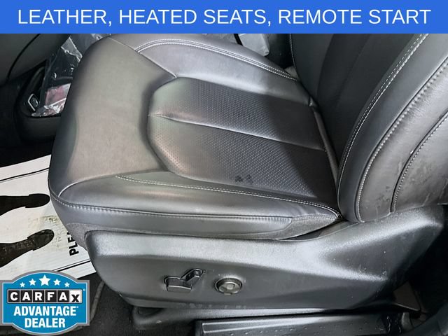 Used 2025 Chrysler Pacifica Select FWD image 18