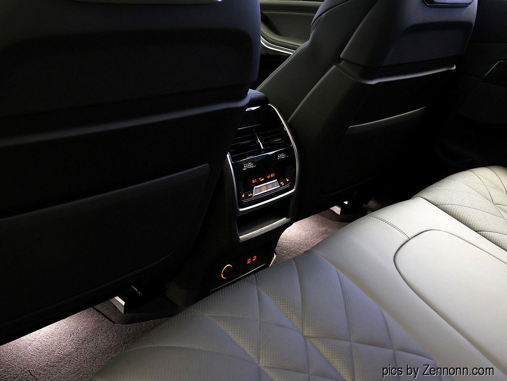 Certified 2025 BMW X5 M60i w/ Climate Comfort Package image 14