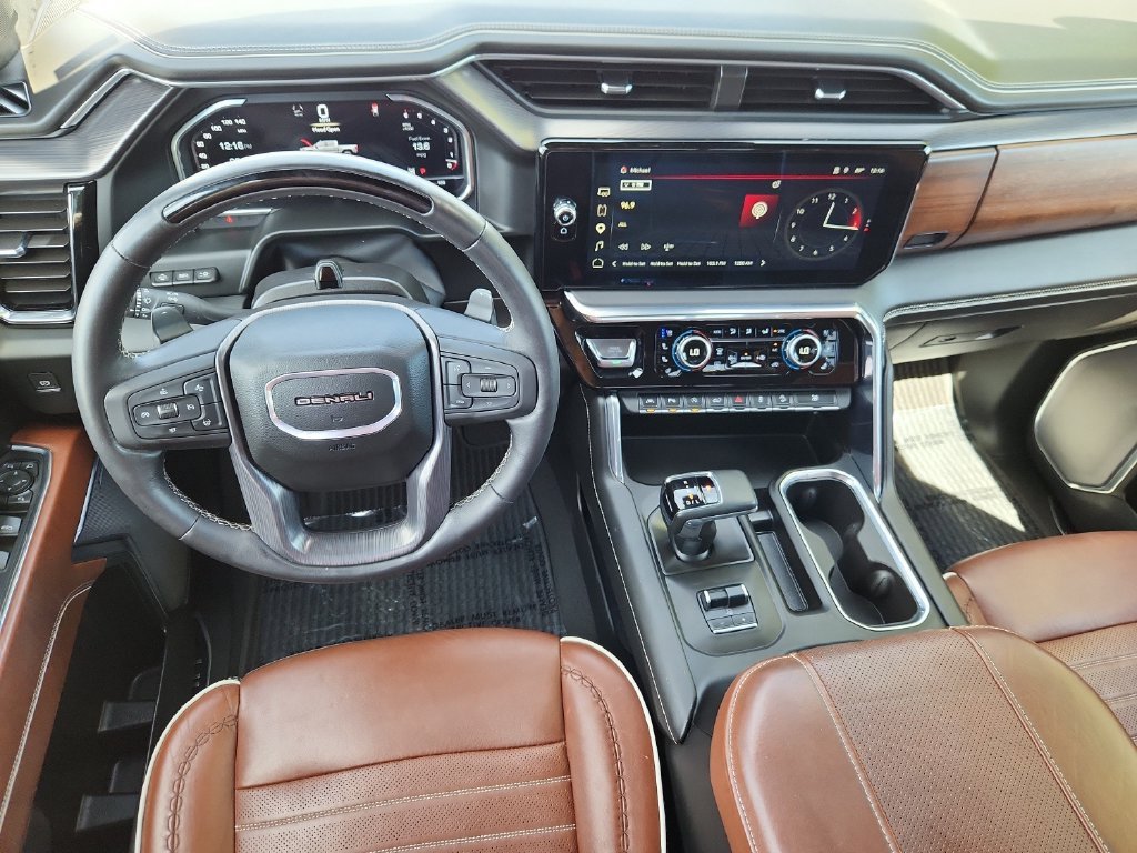Used 2024 GMC Sierra 1500 Denali Ultimate AWD/4WD image 11
