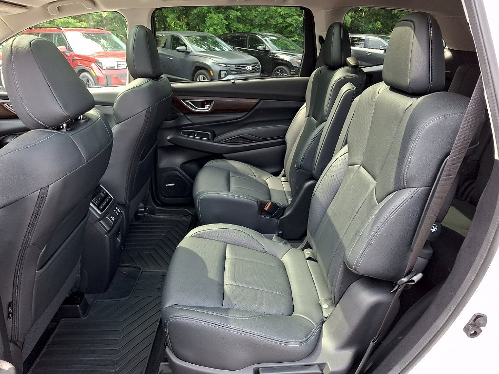Used 2025 Subaru Ascent Touring w/ Popular Package #2 AWD/4WD image 11
