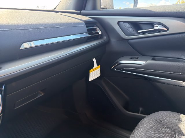 New 2027 Chevrolet Traverse LT w/ Driver Confidence Package FWD image 28