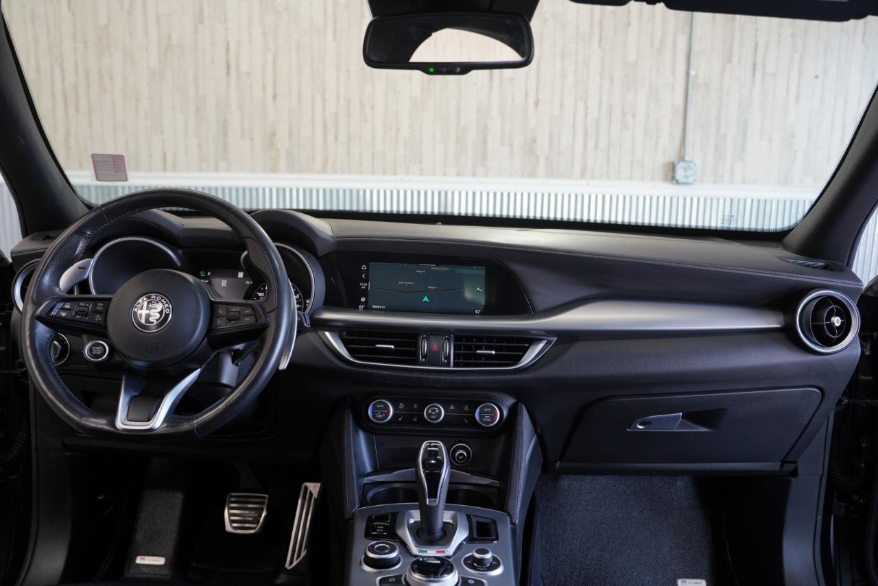 Used 2021 Alfa Romeo Stelvio Ti Sport AWD/4WD image 17